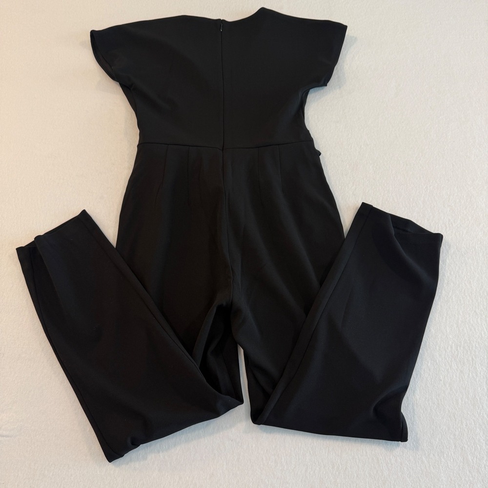 Express Jumpsuit Women S Black V-Neck Tie-Waist Short Sleeve New - Picture 9 of 9
